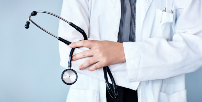 Ação junto ao STF tenta barrar ampliação de até 20 mil vagas em cursos de medicina no Brasil