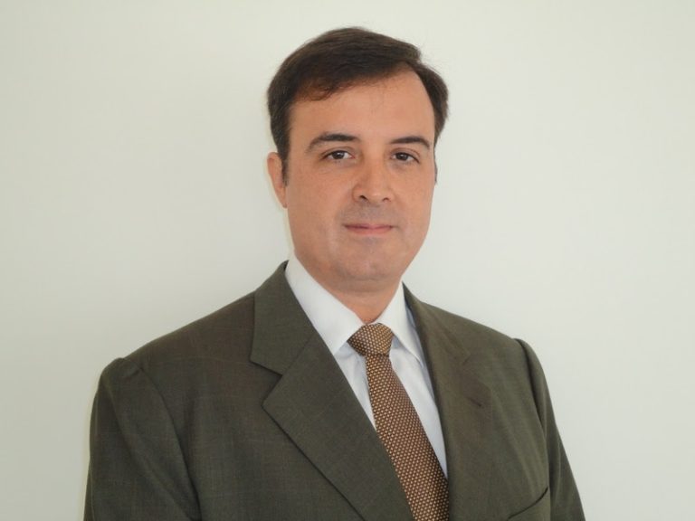 PEC Kamikaze é uma forma de burlar regras eleitorais, afirma especialista