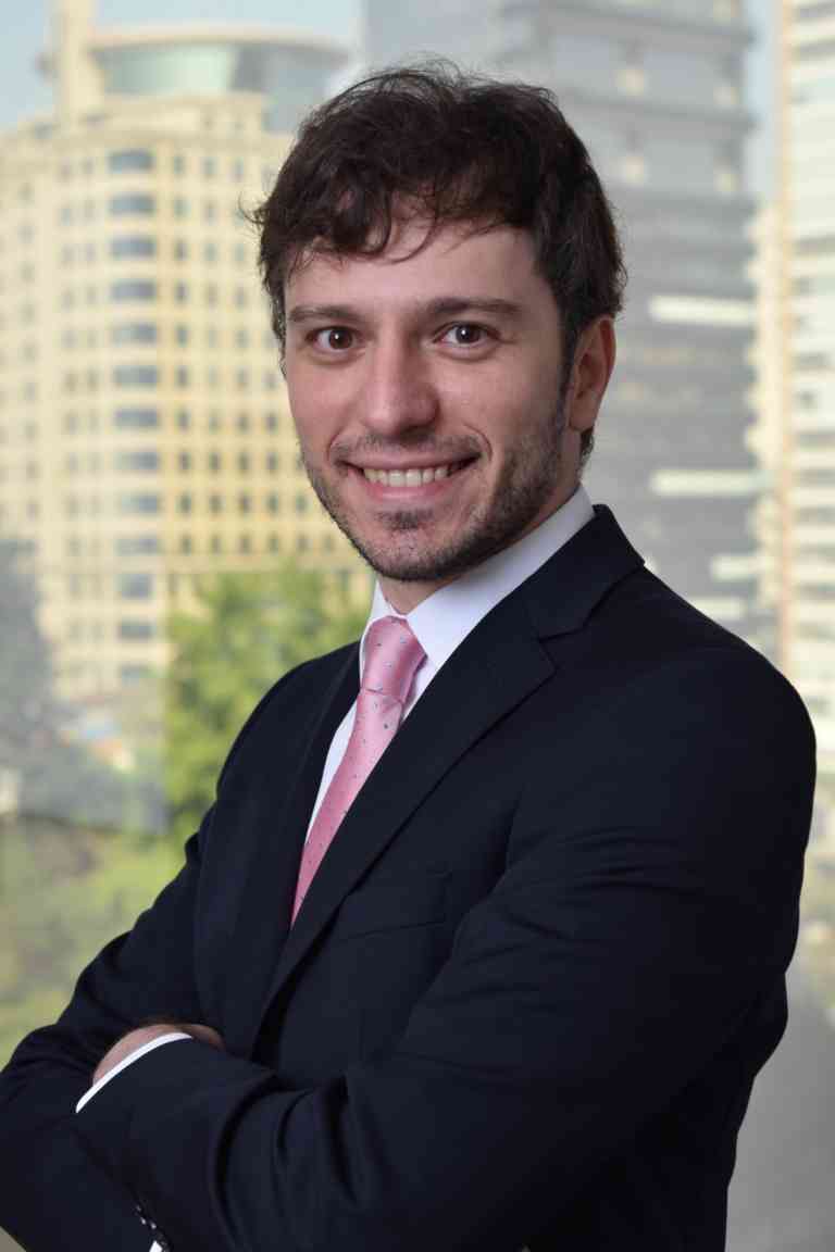 O Brasileirão deve parar?