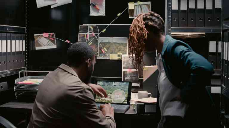 Especialista em Direito Penal explica os aspectos legais e os desafios da defesa em casos de organização criminosa