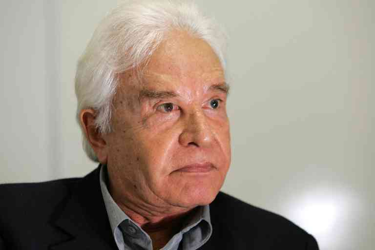 Filhos de Cid Moreira foram excluídos da herança por força do testamento. O que a lei diz sobre deserção de herdeiros?