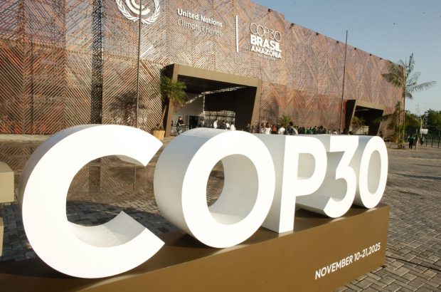 COP30 se encerra com aprovação unânime do Pacote de Belém por 195 países