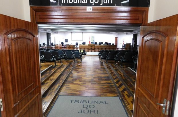 Presidente do STF quer acelerar Tribunal do Júri em crimes contra a vida